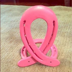 breast cancer awareness horseshoe ribbon on stand